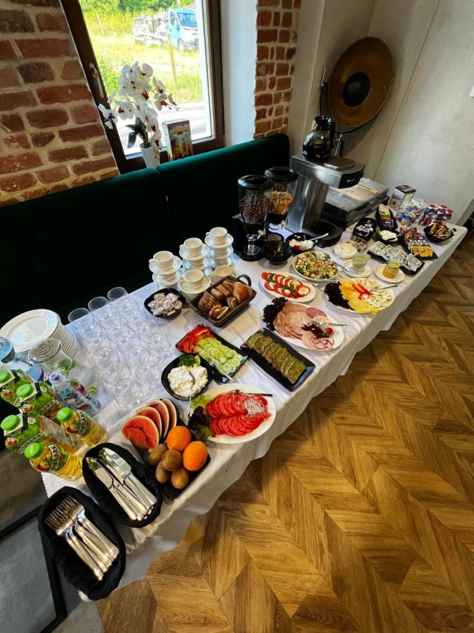 Poniatowa Stacja Kultura酒店 外观 照片